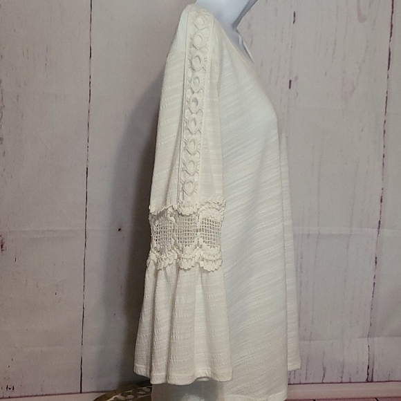 NEW DIRECTIONS Ivory Blouse - Picture 5 of 9